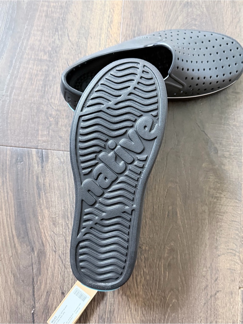 NWT Native Miles Slip On | Jiffy Black | Size: Men’s 7 / Women’s 9 - Picture 8 of 9